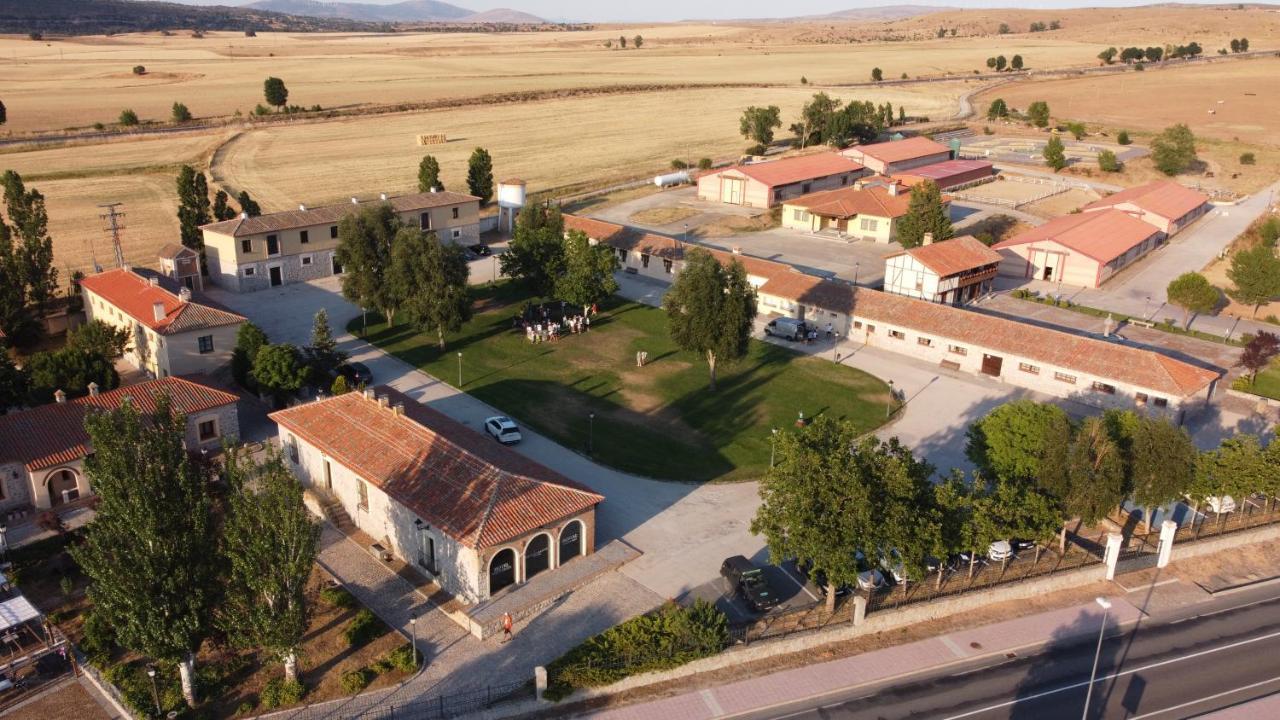 Vettonia Hotell Ávila Exteriör bild