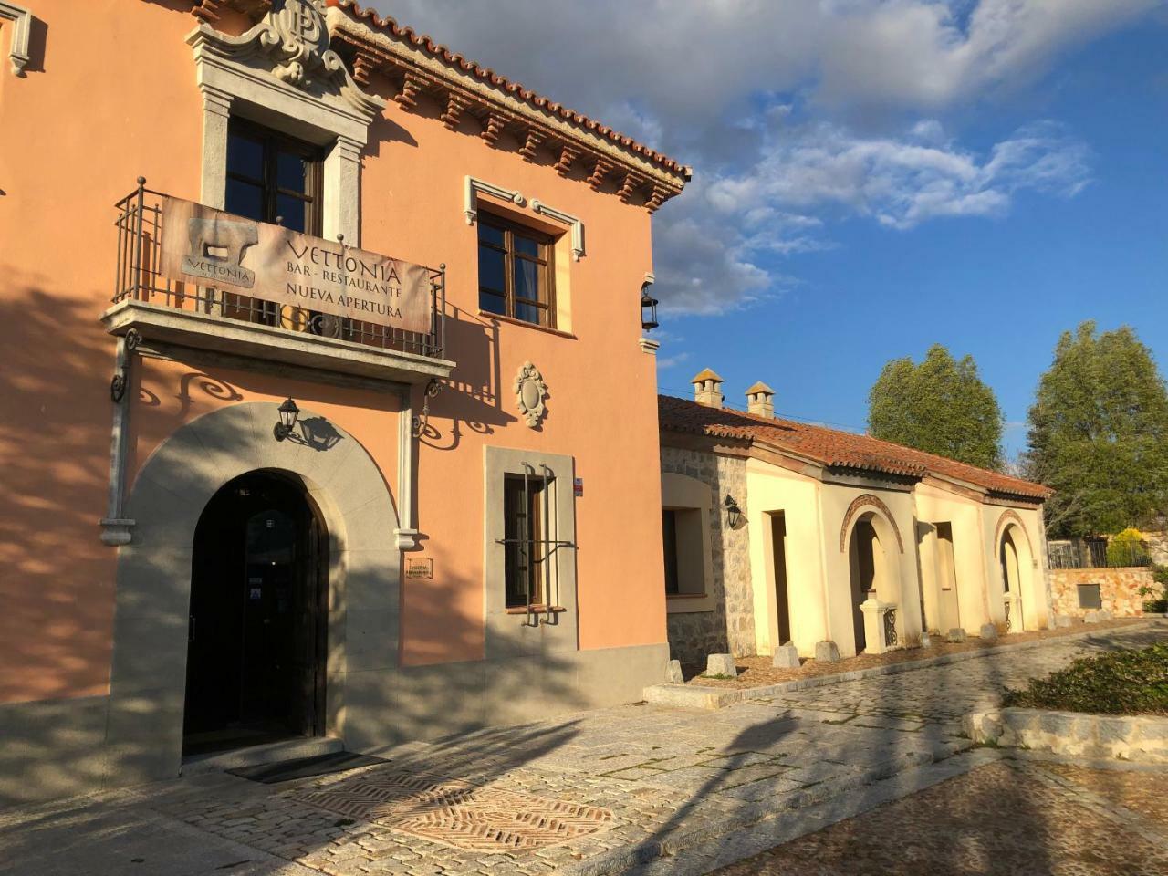 Vettonia Hotell Ávila Exteriör bild