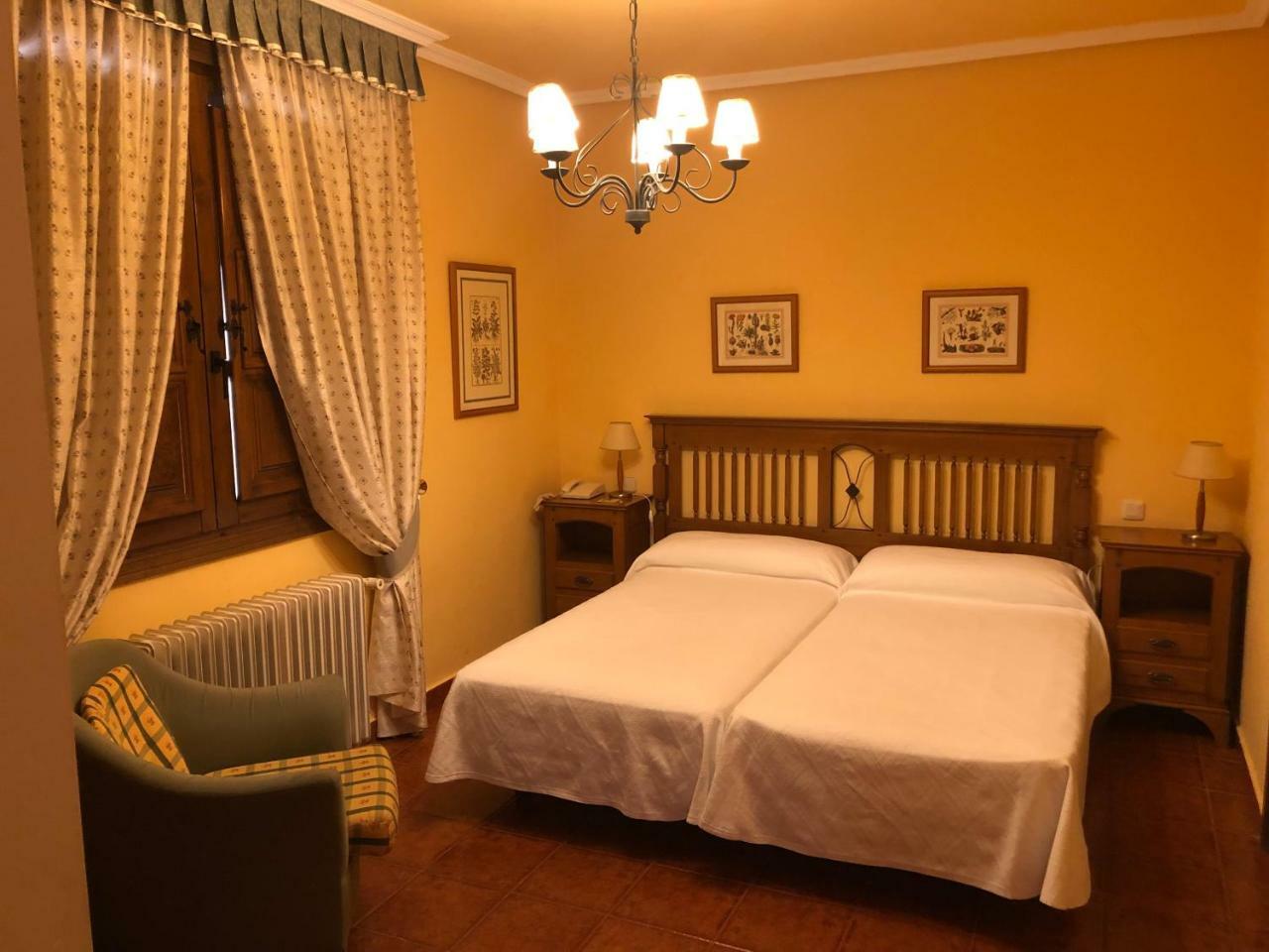 Vettonia Hotell Ávila Exteriör bild